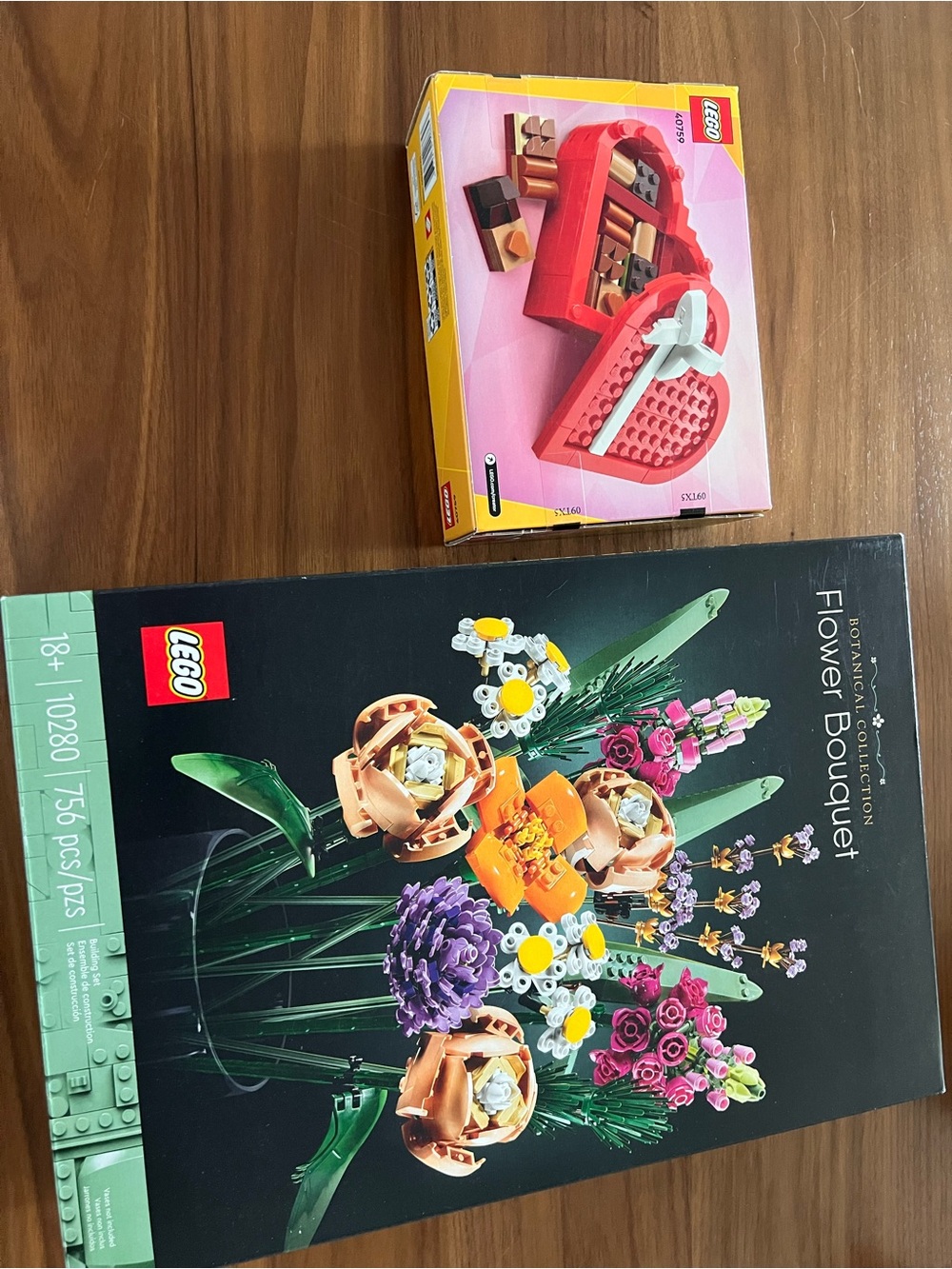 LEGO Flower Bouquet & Heart Chocolate Box Set - Pink, Green, Orange, Purple